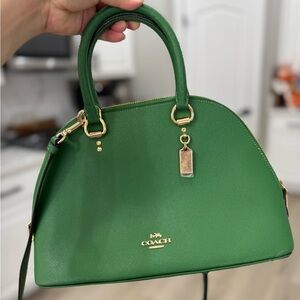 Coach Vibrant Green Emerald Satchel purse with Gold Accents. Crossbody